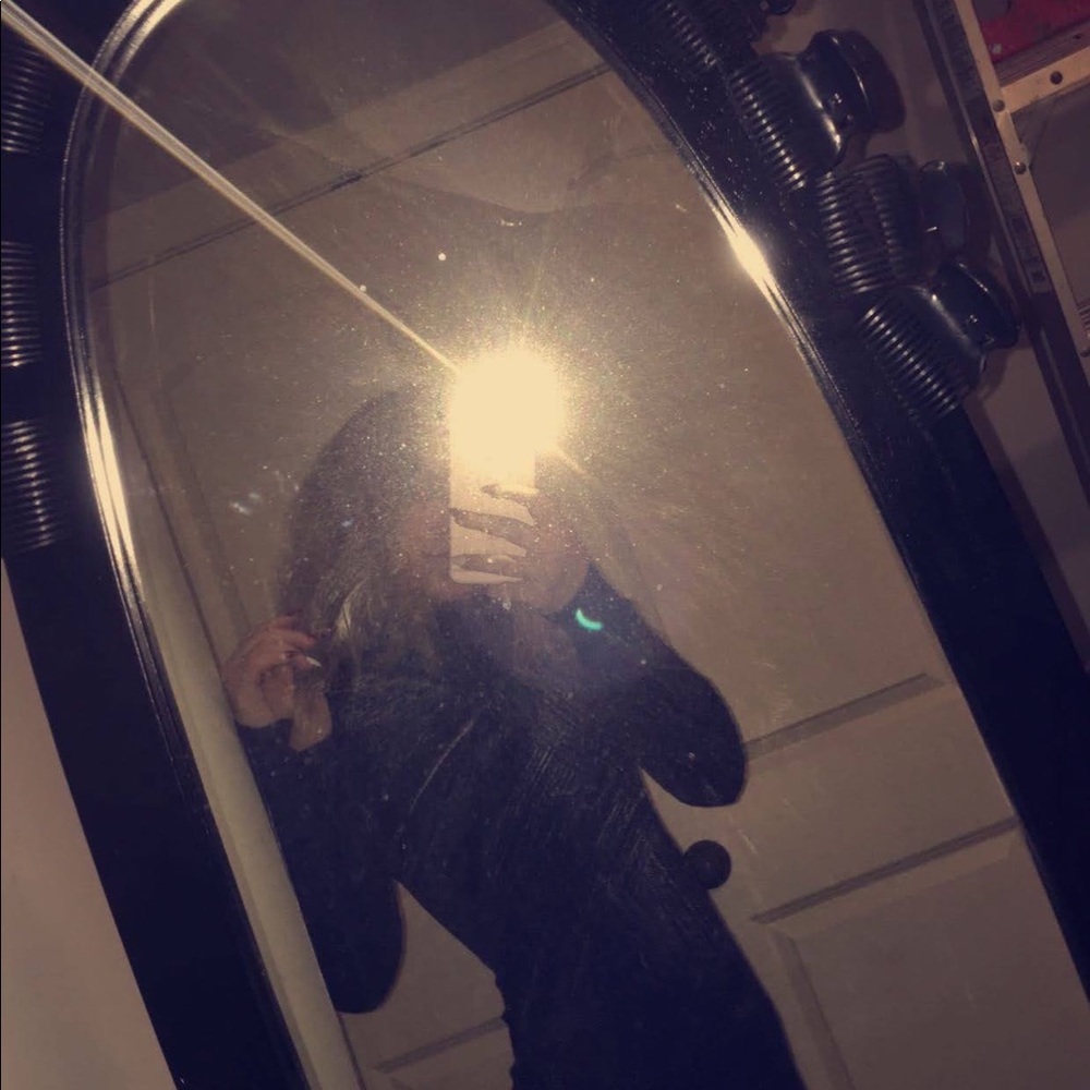 Meet your Posher, Carli